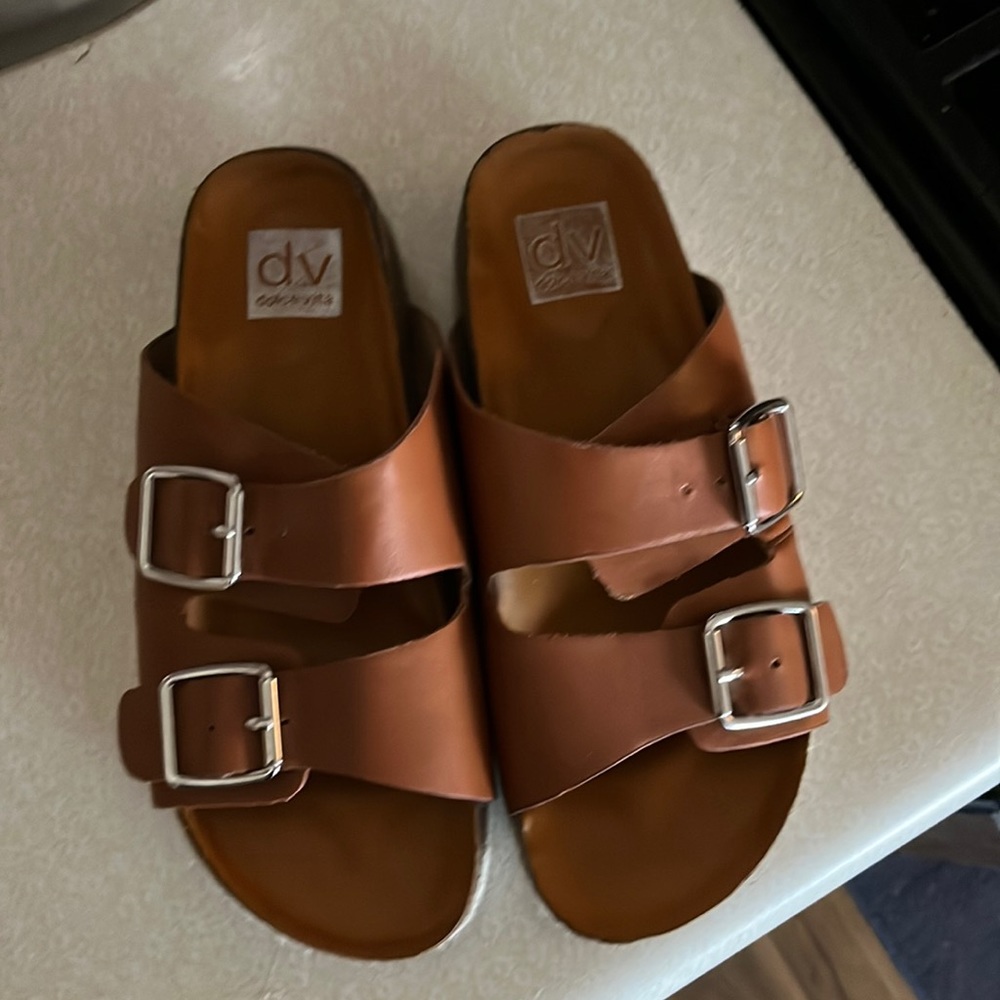 Dolce Vita, Carther , slip on slide slide platform sandal size 8.